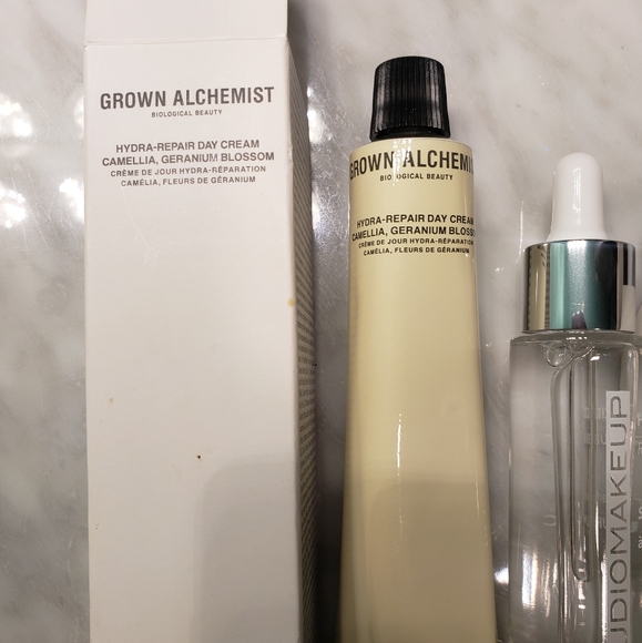 *SOLD*Grown Alchemist & Studio Makeup Bundle - Picture 2 of 3